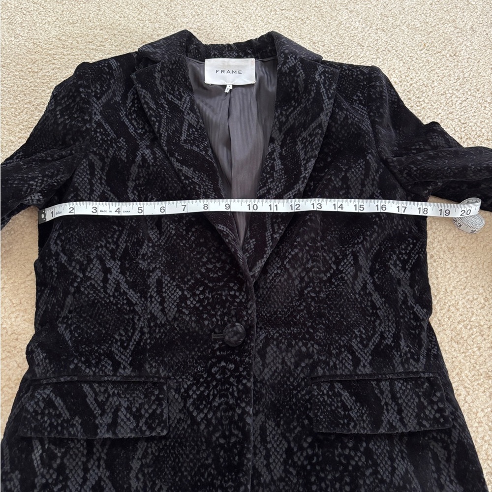 Frame Velvet Python Blazer Size 4 - Picture 10 of 16